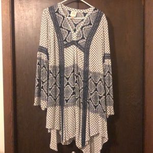Blue and white Knox rose dress